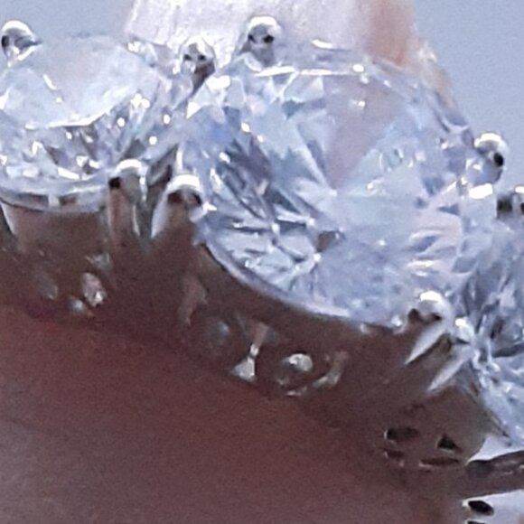 Sterling silver and CZ cocktail ring Size 7 - Picture 2 of 9